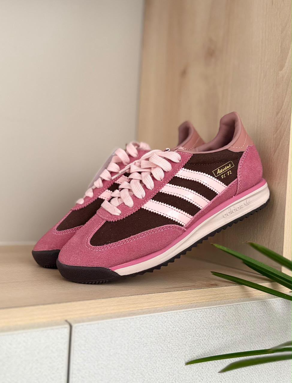 Adidas SL 72