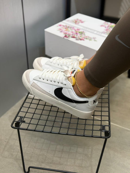 Nike Blazer