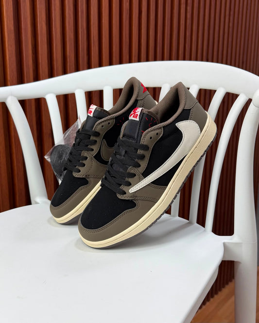 Jordan R1 Travis