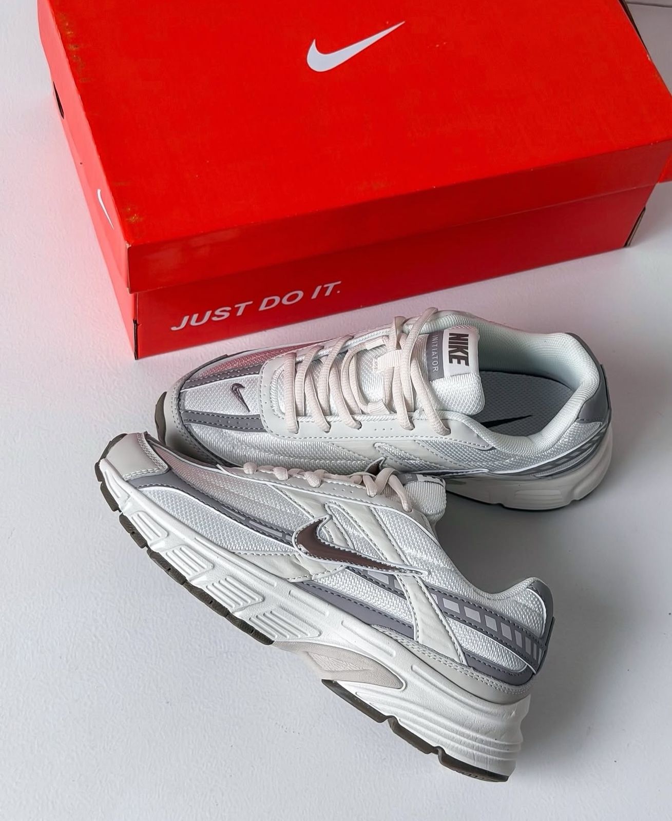 Nike Initiator